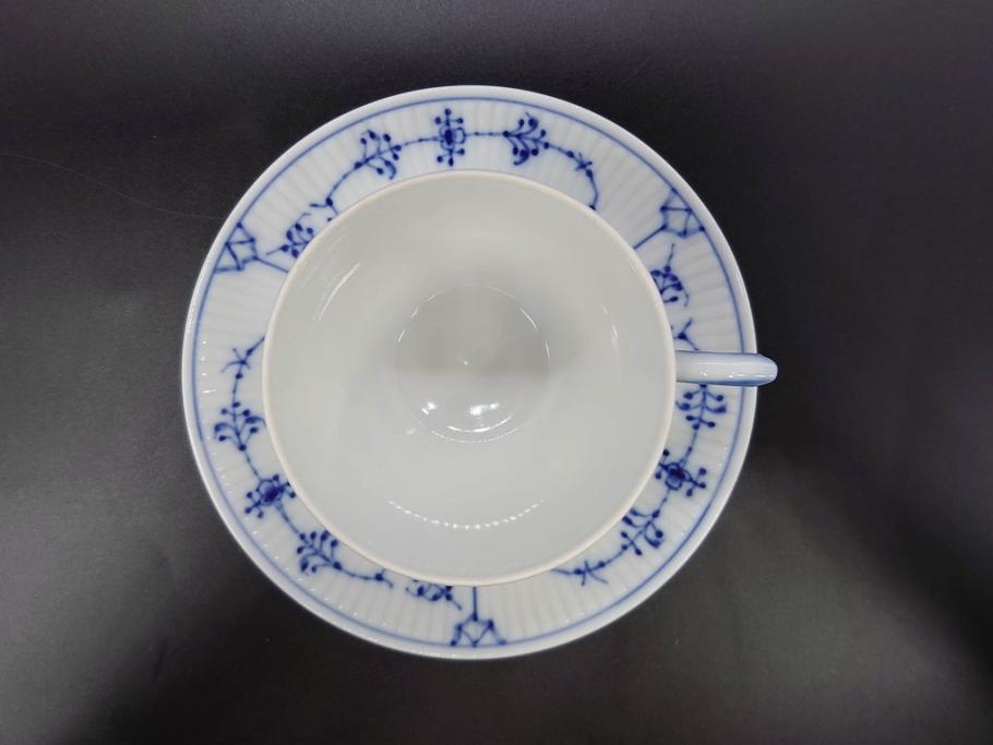 デンマーク　ROYAL COPENHAGEN(ロイヤルコペンハーゲン)　ブルーフルテッド プレイン　繊細な絵付けがエレガントなコーヒーカップ&ソーサー5客セット(洋食器、C&S)(R-078346)