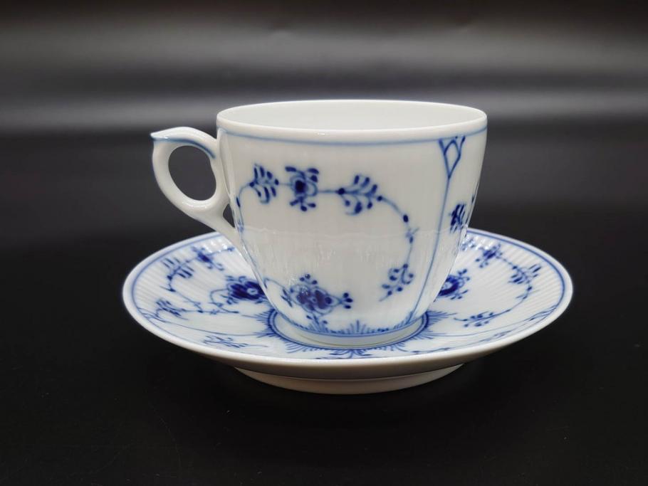デンマーク　ROYAL COPENHAGEN(ロイヤルコペンハーゲン)　ブルーフルテッド プレイン　繊細な絵付けがエレガントなコーヒーカップ&ソーサー5客セット(洋食器、C&S)(R-078346)