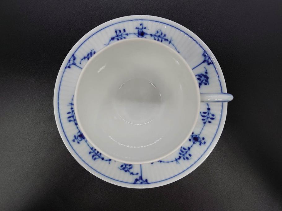 デンマーク　ROYAL COPENHAGEN(ロイヤルコペンハーゲン)　ブルーフルテッド プレイン　繊細な絵付けがエレガントなコーヒーカップ&ソーサー5客セット(洋食器、C&S)(R-078346)