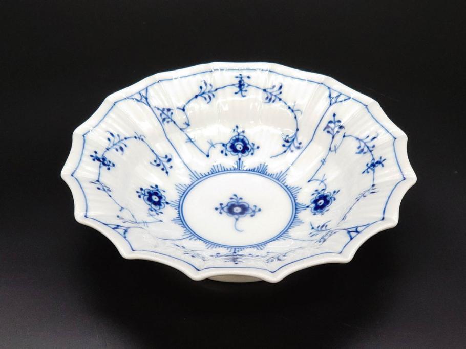 デンマーク　ROYAL COPENHAGEN(ロイヤルコペンハーゲン)　ブルーフルーテッド　プレイン　ブルーコペンハーゲン　様々なシーンに対応できるプレート5枚・シェルディッシュ・ボウルセット(皿、深皿、小皿、変形皿、貝、花柄、洋食器)(R-078347)