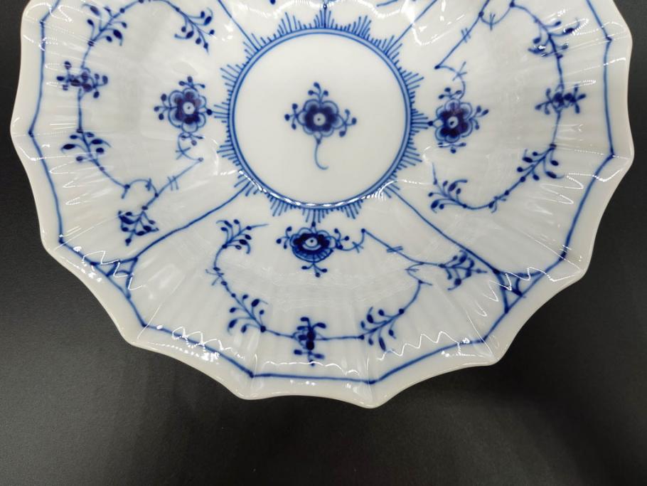 デンマーク　ROYAL COPENHAGEN(ロイヤルコペンハーゲン)　ブルーフルーテッド　プレイン　ブルーコペンハーゲン　様々なシーンに対応できるプレート5枚・シェルディッシュ・ボウルセット(皿、深皿、小皿、変形皿、貝、花柄、洋食器)(R-078347)