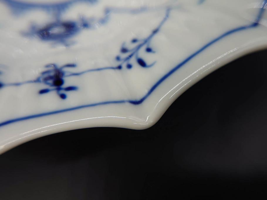 デンマーク　ROYAL COPENHAGEN(ロイヤルコペンハーゲン)　ブルーフルーテッド　プレイン　ブルーコペンハーゲン　様々なシーンに対応できるプレート5枚・シェルディッシュ・ボウルセット(皿、深皿、小皿、変形皿、貝、花柄、洋食器)(R-078347)