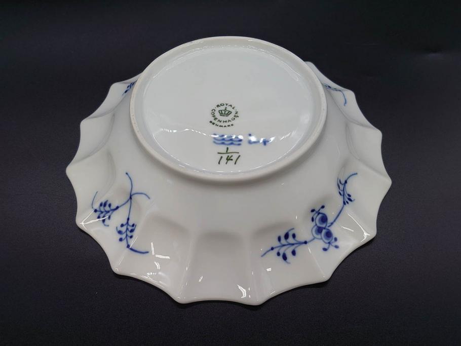 デンマーク　ROYAL COPENHAGEN(ロイヤルコペンハーゲン)　ブルーフルーテッド　プレイン　ブルーコペンハーゲン　様々なシーンに対応できるプレート5枚・シェルディッシュ・ボウルセット(皿、深皿、小皿、変形皿、貝、花柄、洋食器)(R-078347)