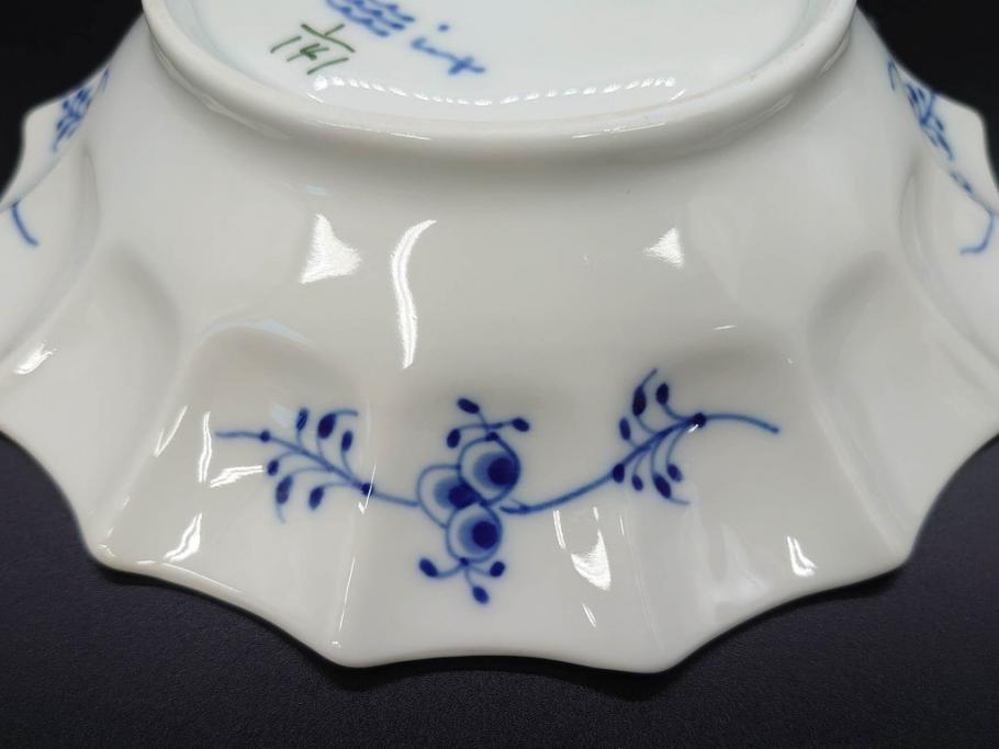 デンマーク　ROYAL COPENHAGEN(ロイヤルコペンハーゲン)　ブルーフルーテッド　プレイン　ブルーコペンハーゲン　様々なシーンに対応できるプレート5枚・シェルディッシュ・ボウルセット(皿、深皿、小皿、変形皿、貝、花柄、洋食器)(R-078347)