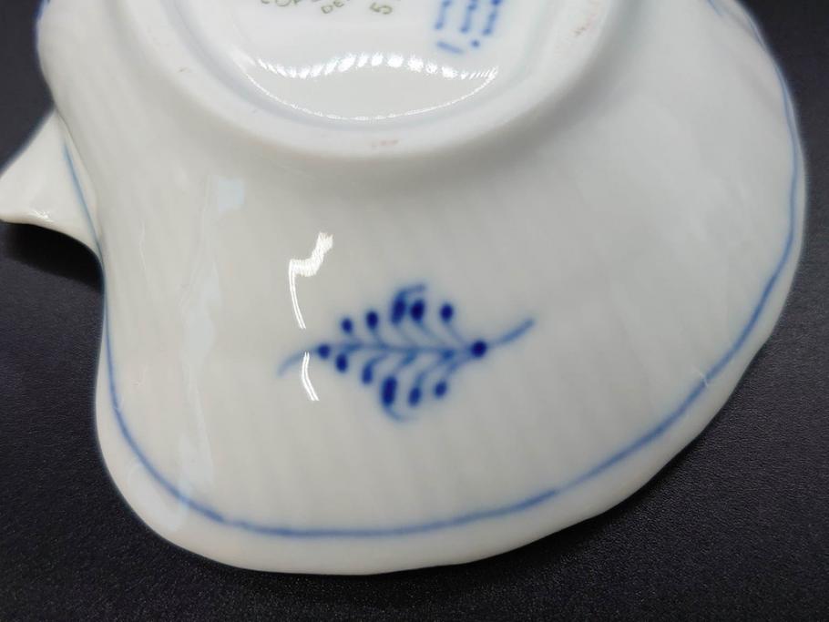 デンマーク　ROYAL COPENHAGEN(ロイヤルコペンハーゲン)　ブルーフルーテッド　プレイン　ブルーコペンハーゲン　様々なシーンに対応できるプレート5枚・シェルディッシュ・ボウルセット(皿、深皿、小皿、変形皿、貝、花柄、洋食器)(R-078347)