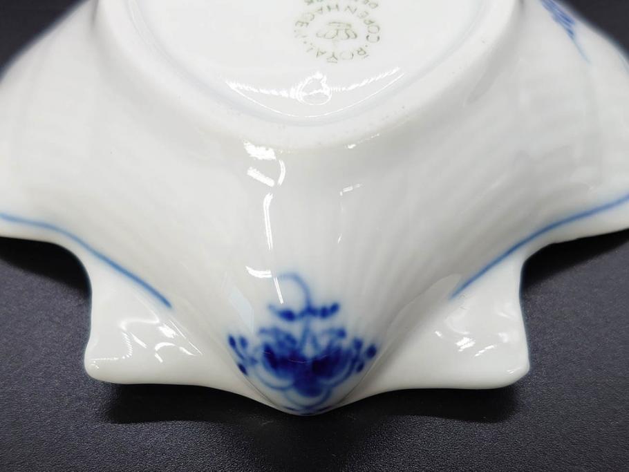 デンマーク　ROYAL COPENHAGEN(ロイヤルコペンハーゲン)　ブルーフルーテッド　プレイン　ブルーコペンハーゲン　様々なシーンに対応できるプレート5枚・シェルディッシュ・ボウルセット(皿、深皿、小皿、変形皿、貝、花柄、洋食器)(R-078347)
