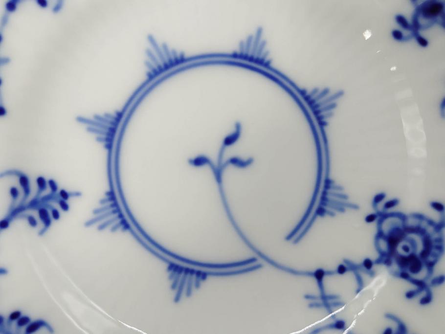 デンマーク　ROYAL COPENHAGEN(ロイヤルコペンハーゲン)　ブルーフルーテッド　プレイン　ブルーコペンハーゲン　様々なシーンに対応できるプレート5枚・シェルディッシュ・ボウルセット(皿、深皿、小皿、変形皿、貝、花柄、洋食器)(R-078347)