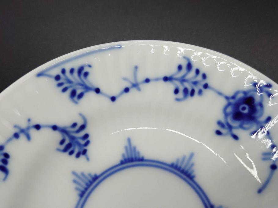 デンマーク　ROYAL COPENHAGEN(ロイヤルコペンハーゲン)　ブルーフルーテッド　プレイン　ブルーコペンハーゲン　様々なシーンに対応できるプレート5枚・シェルディッシュ・ボウルセット(皿、深皿、小皿、変形皿、貝、花柄、洋食器)(R-078347)
