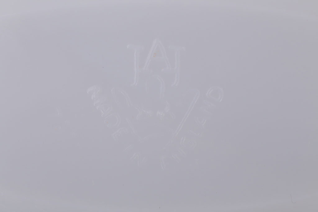 アンティーク雑貨　イギリスビンテージ　JAJ　パイレックス　Matchmaker(マッチメーカー)シリーズ　ミルクガラスのグレイビーソースボート・プレート2点セット(洋食器)