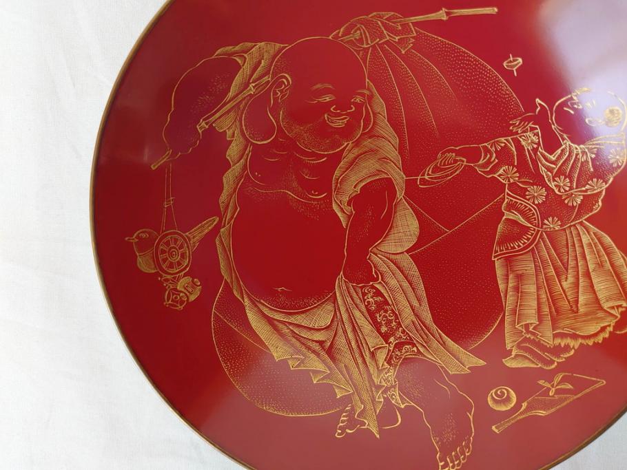江戸期　輪島塗　本朱　五ツ組　七福神　沈金で描かれた縁起の良い絵柄が美しい大盃&盃台付き(朱塗り、木製漆器、杯、酒器、和食器、共箱付き)(R-071744)