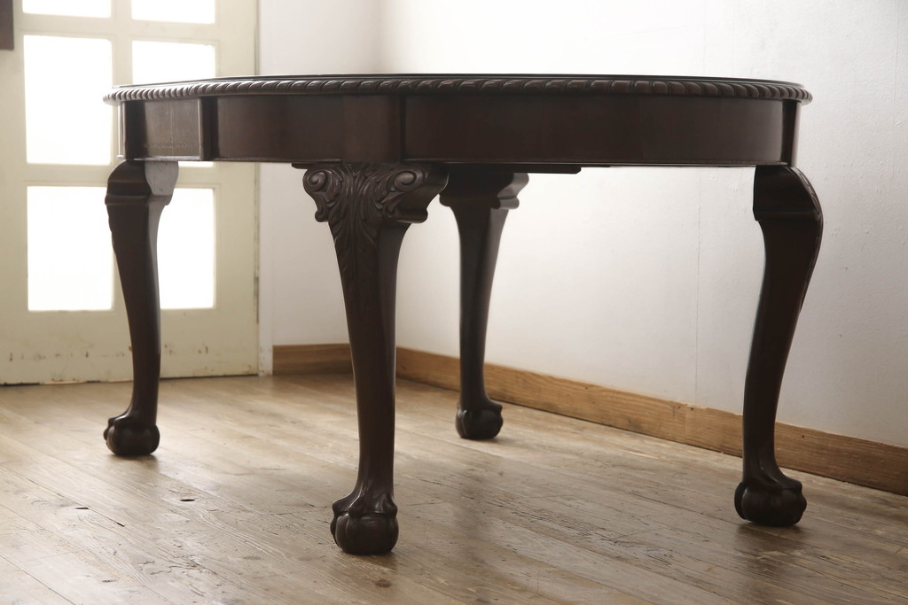 イギリスアンティーク　上手物!　ウォールナット　丸みのある脚がかわいらしいエクステンションダイニングテーブル(4人掛け、ラウンドテーブル)(R-056294)
