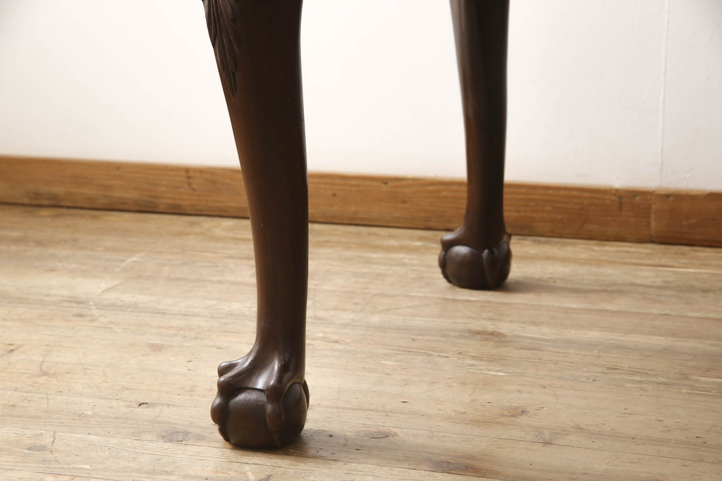 イギリスアンティーク　上手物!　ウォールナット　丸みのある脚がかわいらしいエクステンションダイニングテーブル(4人掛け、ラウンドテーブル)(R-056294)