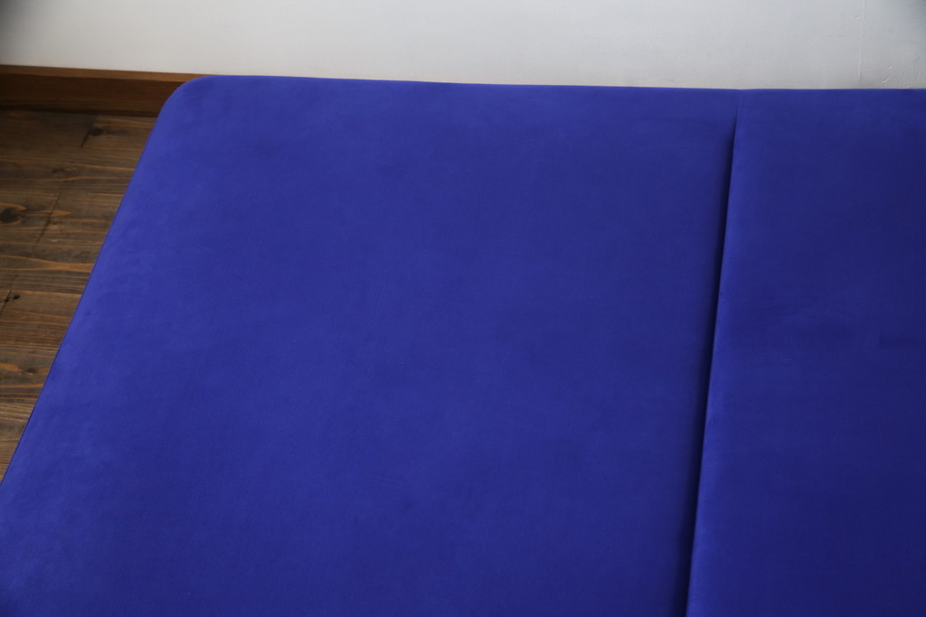 中古　美品　2022年購入　Ligne roset(リーン・ロゼ)　ROSETPrado(ロゼプラド)　デザイン性にこだわりを感じるスタイリッシュな3Pソファ(リーンロゼ、3人掛けソファ、三人掛け、トリプルソファ)(R-075970)