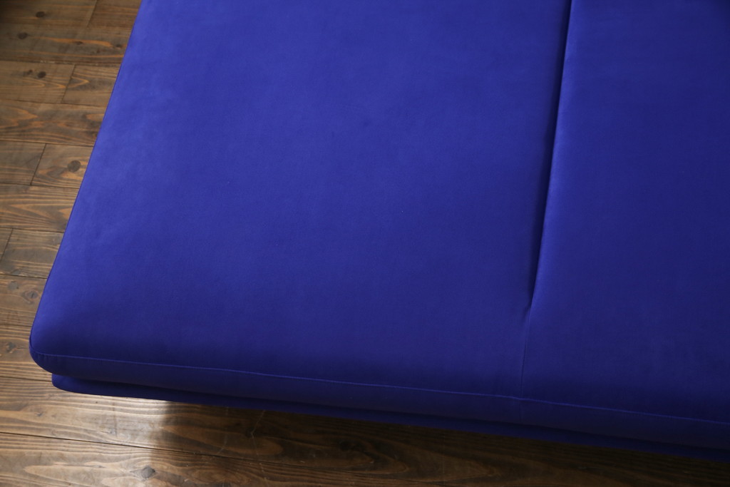 中古　美品　2022年購入　Ligne roset(リーン・ロゼ)　ROSETPrado(ロゼプラド)　デザイン性にこだわりを感じるスタイリッシュな3Pソファ(リーンロゼ、3人掛けソファ、三人掛け、トリプルソファ)(R-075970)