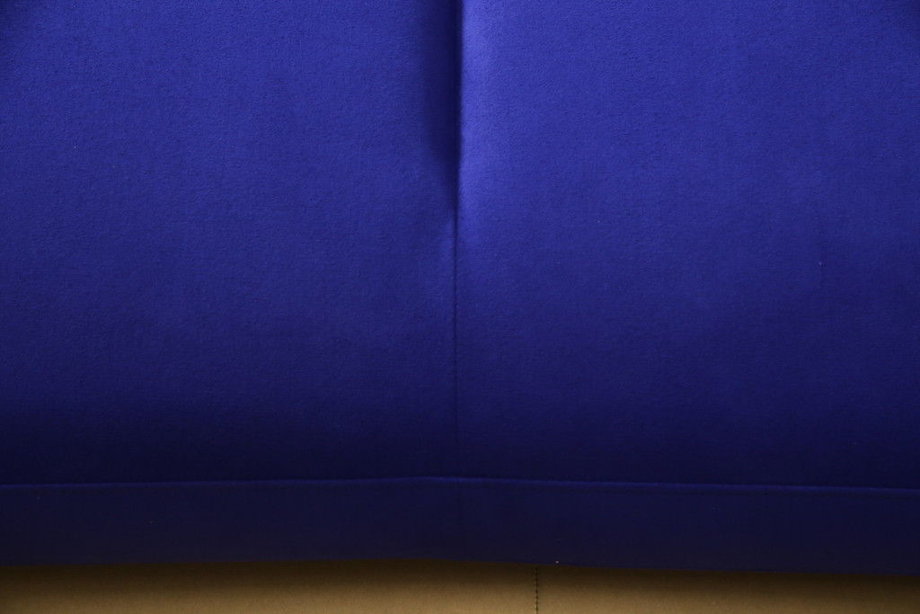 中古　美品　2022年購入　Ligne roset(リーン・ロゼ)　ROSETPrado(ロゼプラド)　デザイン性にこだわりを感じるスタイリッシュな3Pソファ(リーンロゼ、3人掛けソファ、三人掛け、トリプルソファ)(R-075970)