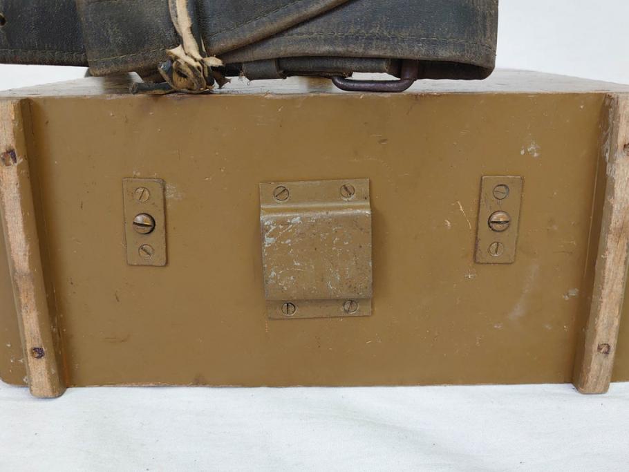 ジャンク品　旧日本軍　陸軍　富士通信機製造株式会社　特殊携帯電話機2点(有線、野戦電話、野外電話機)(R-078352)