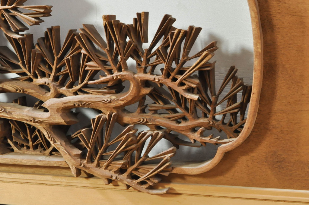 アンティーク建具　井波彫刻　秀山之作　力強い松の図柄が美しい彫刻欄間2枚セット(明り取り、明かり取り)(R-076336)