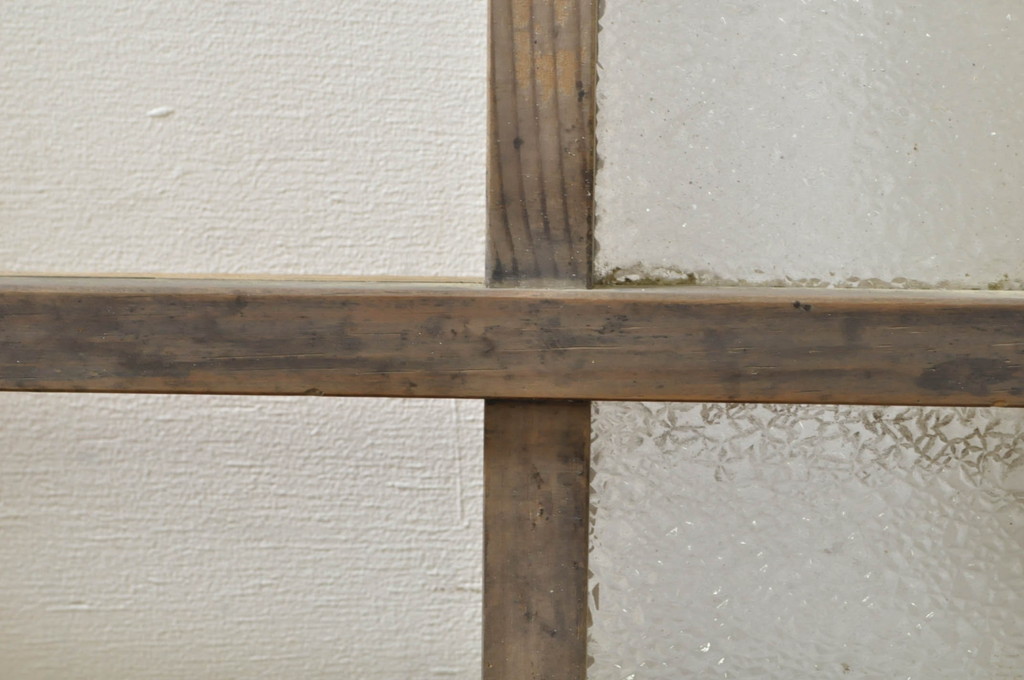 アンティーク建具　レトロ空間におすすめ!素朴な木味が魅力的なガラス窓2枚セット(引き戸、ガラス戸)(R-076339)