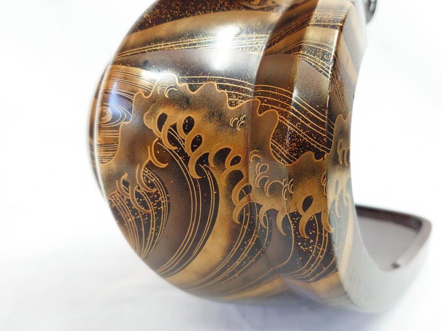 時代物　金蒔絵　大名武具　金の装飾が豪華な鐙(あぶみ、馬具、漆塗り、波千鳥)(R-078411)