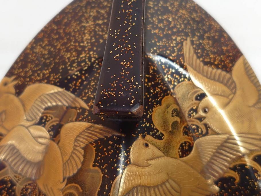 時代物　金蒔絵　大名武具　金の装飾が豪華な鐙(あぶみ、馬具、漆塗り、波千鳥)(R-078411)