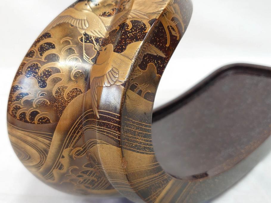 時代物　金蒔絵　大名武具　金の装飾が豪華な鐙(あぶみ、馬具、漆塗り、波千鳥)(R-078411)