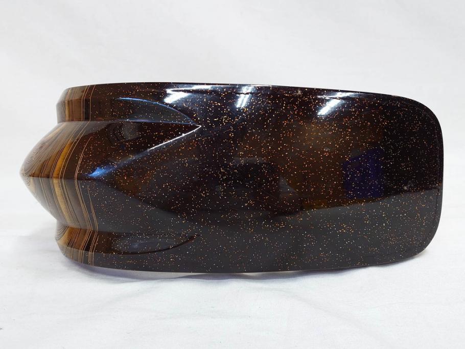 時代物　金蒔絵　大名武具　金の装飾が豪華な鐙(あぶみ、馬具、漆塗り、波千鳥)(R-078411)