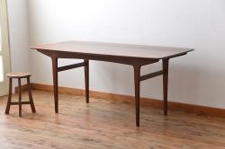 【買取】ヴィンテージ家具　北欧ビンテージ　ローズウッド材　ダイニングテーブルを買取りました。