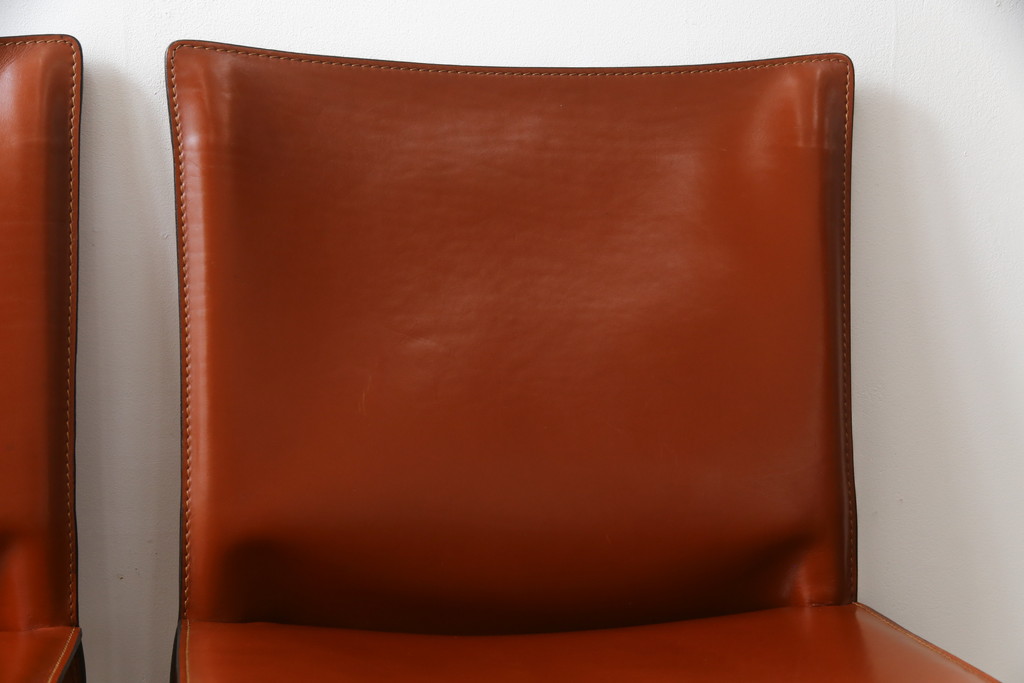 中古　Cassina(カッシーナ)　412　CAB(キャブ)　MARIO BELLINI(マリオベリーニ)　シンプルモダンな空間づくりに活躍するアームレスチェア2脚セット(ダイニングチェア、椅子、イス)(定価2脚で約47万5千円)(R-069823)