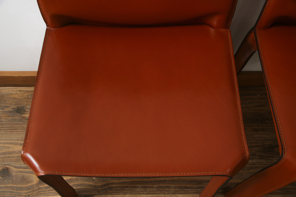 中古　Cassina(カッシーナ)　412　CAB(キャブ)　MARIO BELLINI(マリオベリーニ)　シンプルモダンな空間づくりに活躍するアームレスチェア2脚セット(ダイニングチェア、椅子、イス)(定価2脚で約47万5千円)(R-069823)