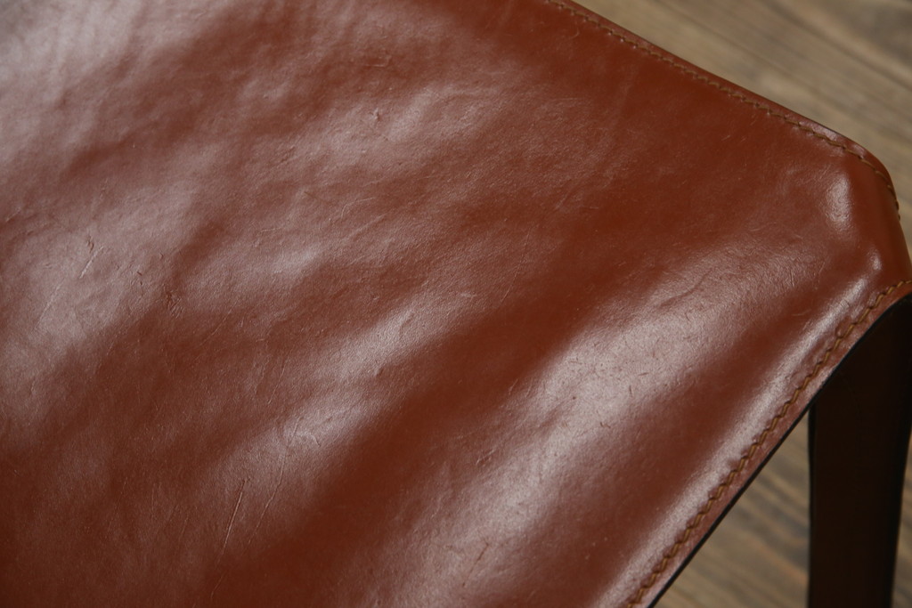 中古　Cassina(カッシーナ)　412　CAB(キャブ)　MARIO BELLINI(マリオベリーニ)　シンプルモダンな空間づくりに活躍するアームレスチェア2脚セット(ダイニングチェア、椅子、イス)(定価2脚で約47万5千円)(R-069823)