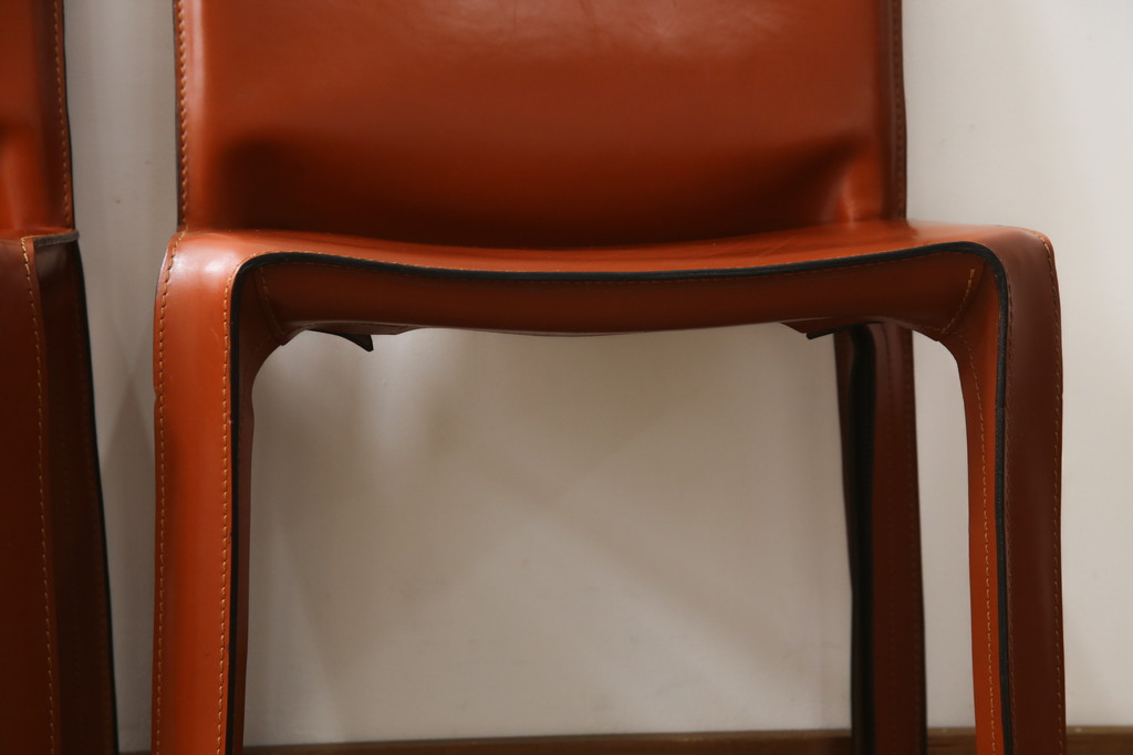 中古　Cassina(カッシーナ)　412　CAB(キャブ)　MARIO BELLINI(マリオベリーニ)　シンプルモダンな空間づくりに活躍するアームレスチェア2脚セット(ダイニングチェア、椅子、イス)(定価2脚で約47万5千円)(R-069823)