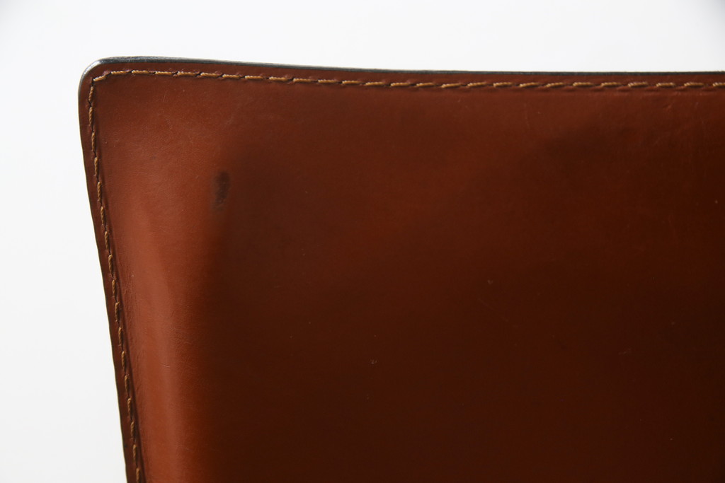 中古　Cassina(カッシーナ)　412　CAB(キャブ)　MARIO BELLINI(マリオベリーニ)　シンプルモダンな空間づくりに活躍するアームレスチェア2脚セット(ダイニングチェア、椅子、イス)(定価2脚で約47万5千円)(R-069823)