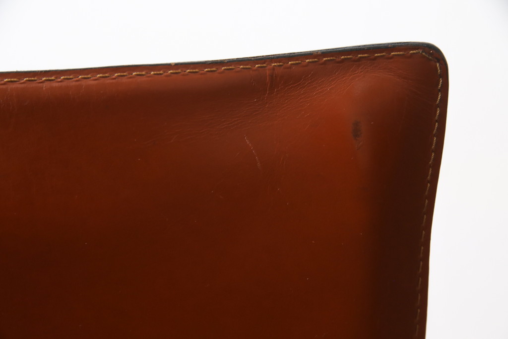 中古　Cassina(カッシーナ)　412　CAB(キャブ)　MARIO BELLINI(マリオベリーニ)　シンプルモダンな空間づくりに活躍するアームレスチェア2脚セット(ダイニングチェア、椅子、イス)(定価2脚で約47万5千円)(R-069823)