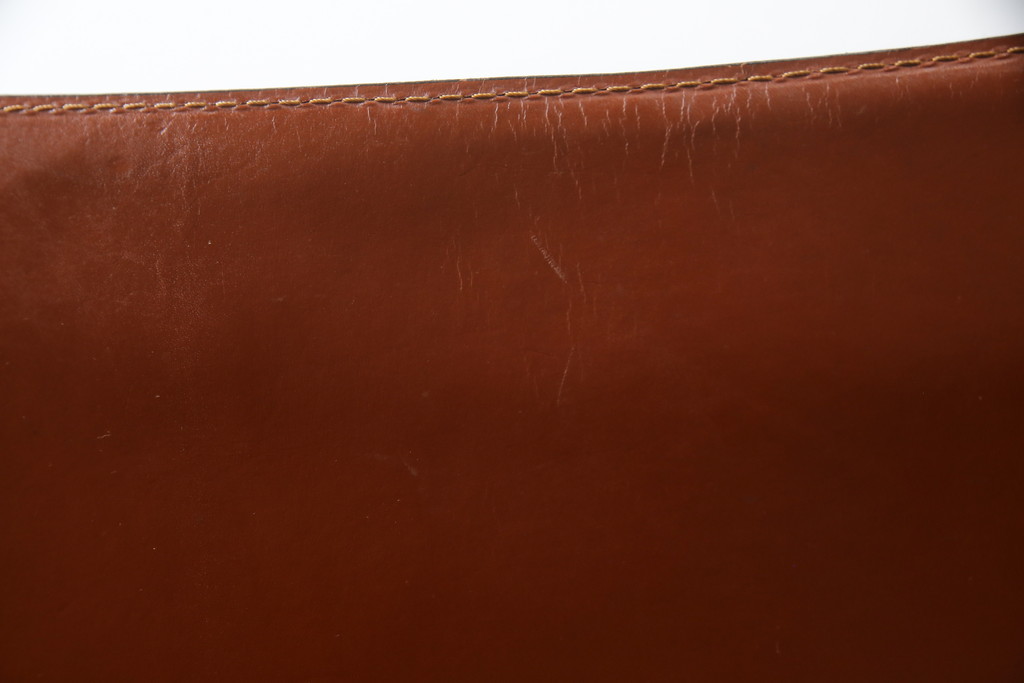 中古　Cassina(カッシーナ)　412　CAB(キャブ)　MARIO BELLINI(マリオベリーニ)　シンプルモダンな空間づくりに活躍するアームレスチェア2脚セット(ダイニングチェア、椅子、イス)(定価2脚で約47万5千円)(R-069823)