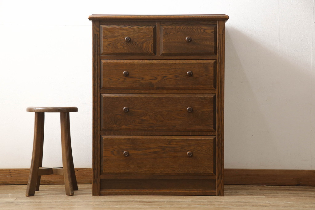 中古　美品　カントリーハウス　秋山木工　木のぬくもりを感じられるクラシカルな佇まいのチェスト(引き出し)(R-058020)