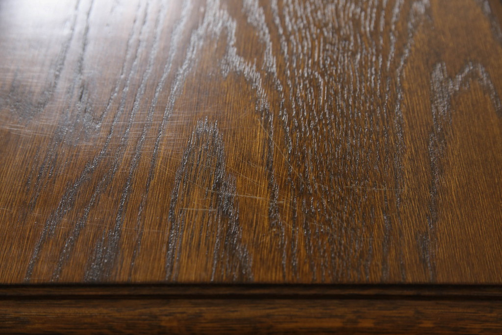 中古　美品　カントリーハウス　秋山木工　木のぬくもりを感じられるクラシカルな佇まいのチェスト(引き出し)(R-058020)