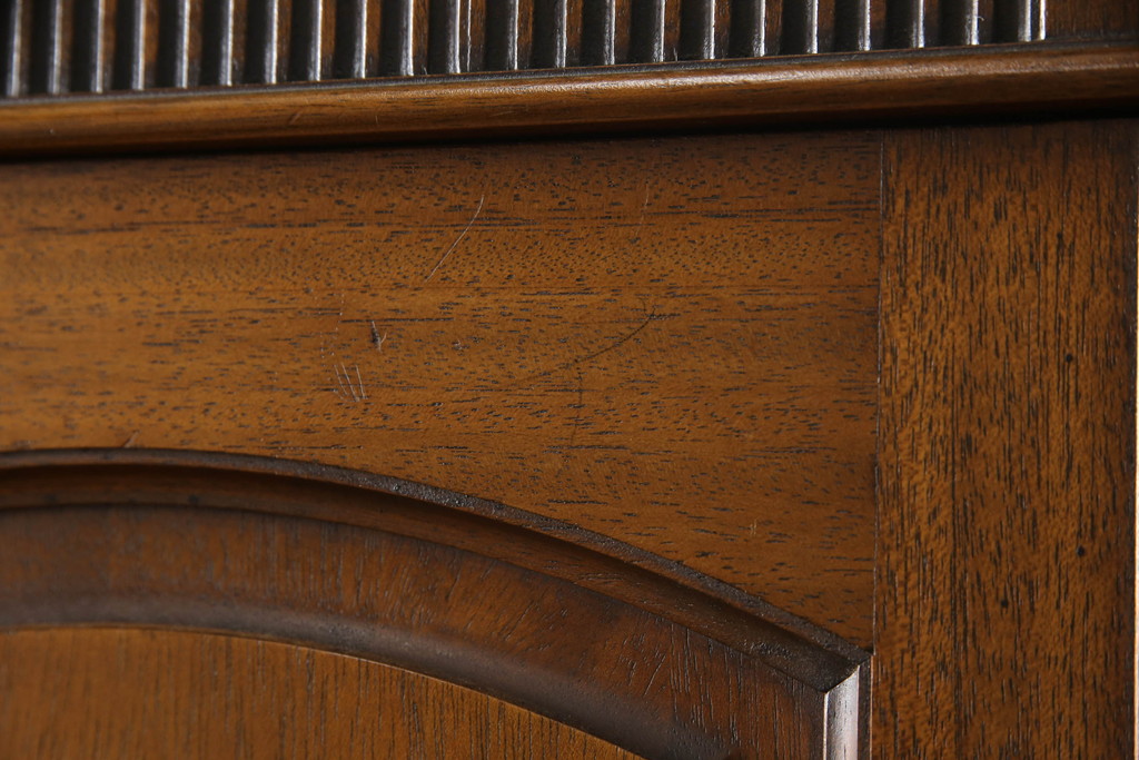 中古　DREXEL HERITAGE(ドレクセルヘリテイジ)　Triune(トライユン)シリーズ　マホガニー材の木肌が美しいワードローブ(定価約90万円)(引き出し付き、キャビネット、収納棚、戸棚)(R-052650)