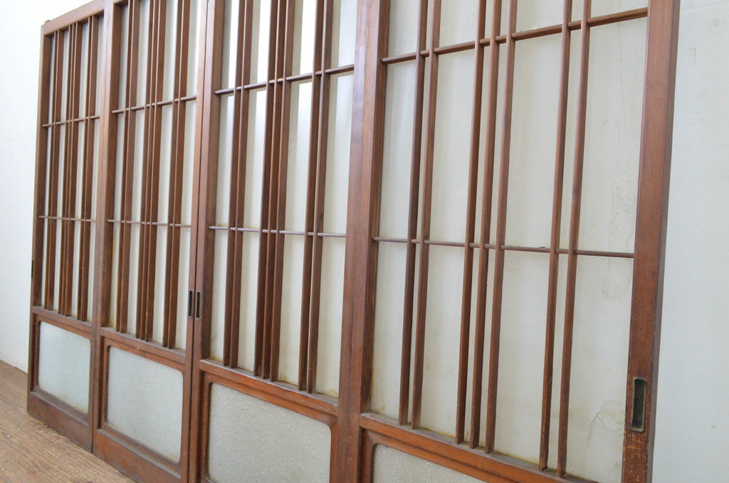 （訳ありセール 格安） アンティーク建具 レトロな空間づくりにオススメなガラス窓4枚 建具