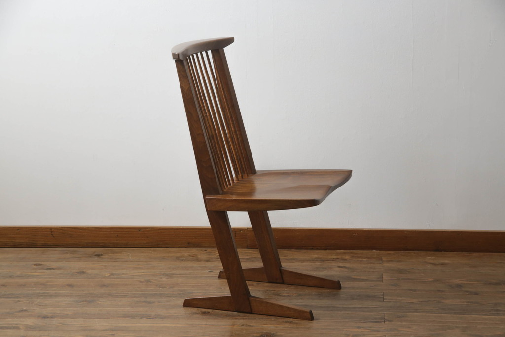 アメリカビンテージ　レア　ジョージナカシマ　刻印なしの年代もの!!　小田急ハルク購入　コノイドチェア(CONOID CHAIR)　CN101　スタイリッシュな佇まいのサイドチェア(板座チェア、ダイニングチェア、椅子、イス)(R-068123)