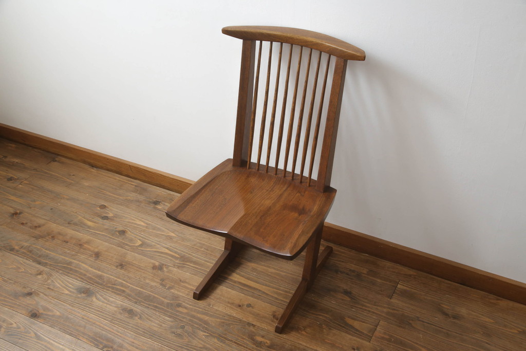 アメリカビンテージ　レア　ジョージナカシマ　刻印なしの年代もの!!　小田急ハルク購入　コノイドチェア(CONOID CHAIR)　CN101　スタイリッシュな佇まいのサイドチェア(板座チェア、ダイニングチェア、椅子、イス)(R-068123)