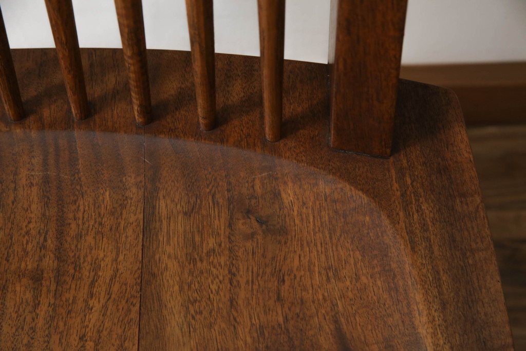 アメリカビンテージ　レア　ジョージナカシマ　刻印なしの年代もの!!　小田急ハルク購入　コノイドチェア(CONOID CHAIR)　CN101　スタイリッシュな佇まいのサイドチェア(ジョージ・ナカシマ、板座チェア、ダイニングチェア、椅子、イス)(R-068123)
