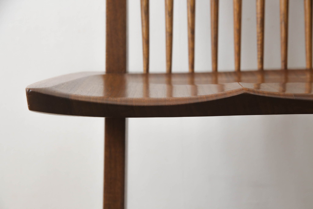 アメリカビンテージ　レア　ジョージナカシマ　刻印なしの年代もの!!　小田急ハルク購入　コノイドチェア(CONOID CHAIR)　CN101　スタイリッシュな佇まいのサイドチェア(ジョージ・ナカシマ、板座チェア、ダイニングチェア、椅子、イス)(R-068123)