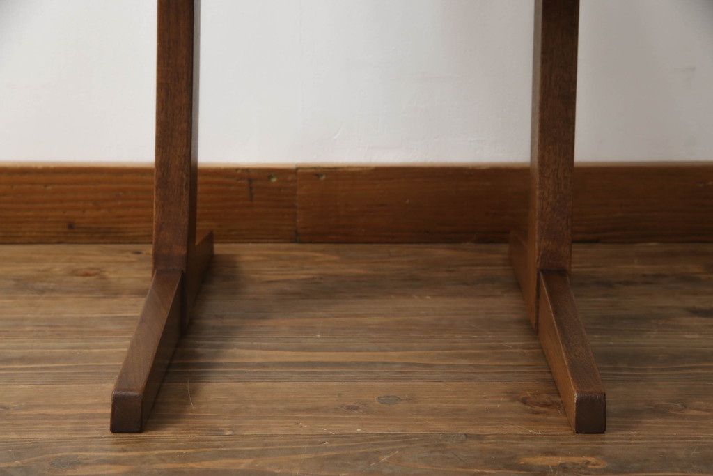 アメリカビンテージ　レア　ジョージナカシマ　刻印なしの年代もの!!　小田急ハルク購入　コノイドチェア(CONOID CHAIR)　CN101　スタイリッシュな佇まいのサイドチェア(ジョージ・ナカシマ、板座チェア、ダイニングチェア、椅子、イス)(R-068123)
