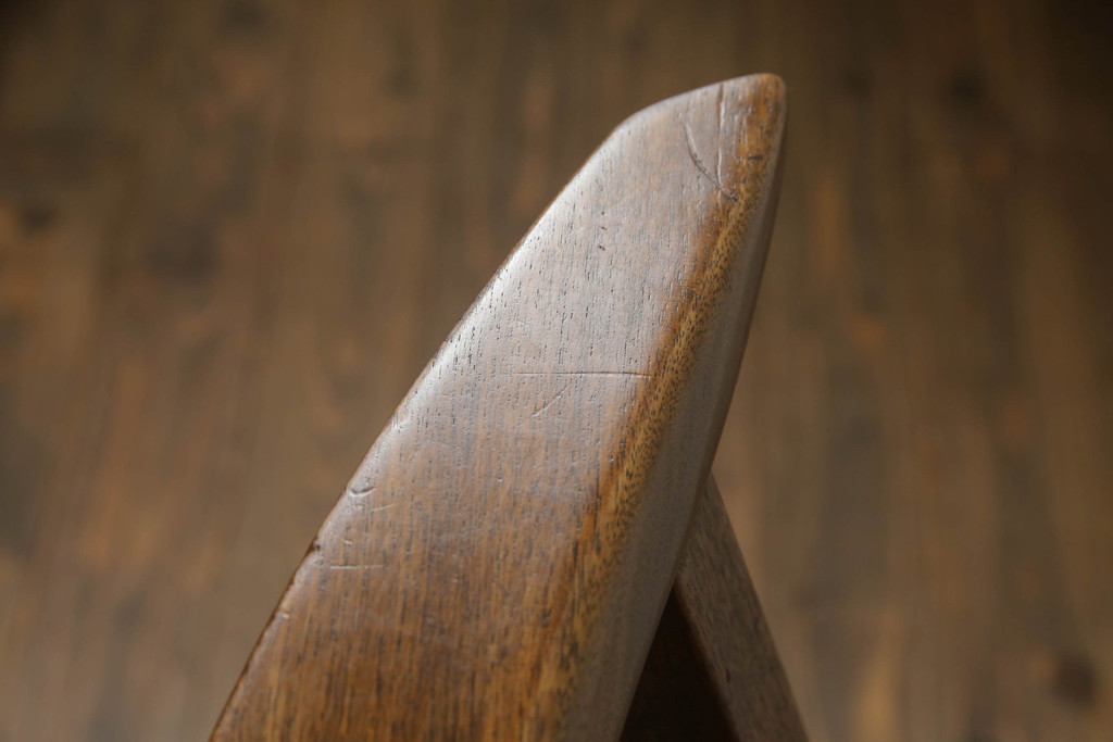 アメリカビンテージ　レア　ジョージナカシマ　刻印なしの年代もの!!　小田急ハルク購入　コノイドチェア(CONOID CHAIR)　CN101　スタイリッシュな佇まいのサイドチェア(ジョージ・ナカシマ、板座チェア、ダイニングチェア、椅子、イス)(R-068123)