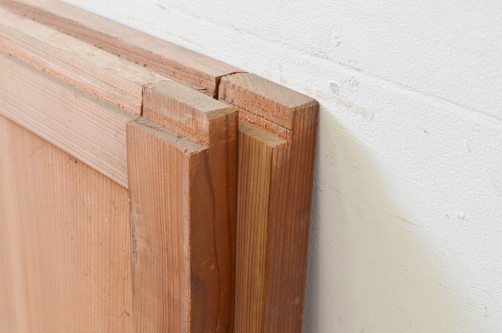 アンティーク建具　経年を感じさせる木味が魅力の板戸窓2枚セット(引き戸)(R-069636)