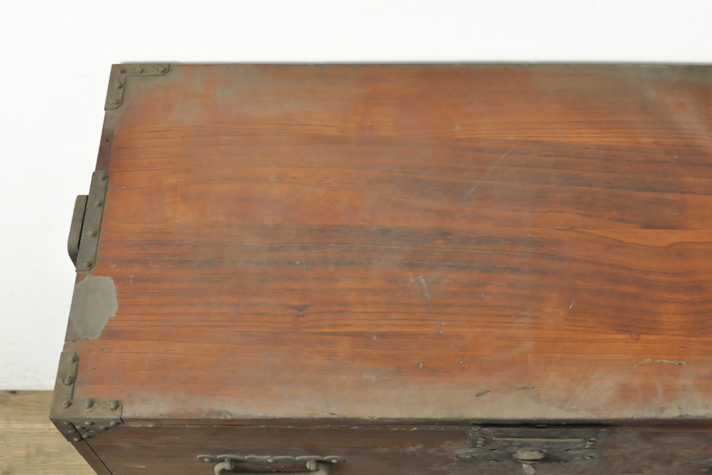 アンティーク家具　上手物!　金具の立派な総桐関東衣装箪笥(時代箪笥、和タンス、重ね箪笥、引き出し)(R-059157)