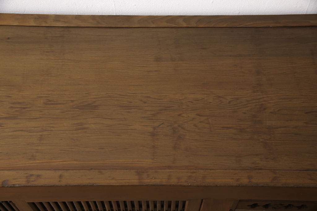 ビンテージ　民芸家具　総ヒノキ材製　1970年頃につくられた和の空間づくりにぴったりな収納棚(水屋箪笥、サイドボード、戸棚、ヴィンテージ)(R-047386)