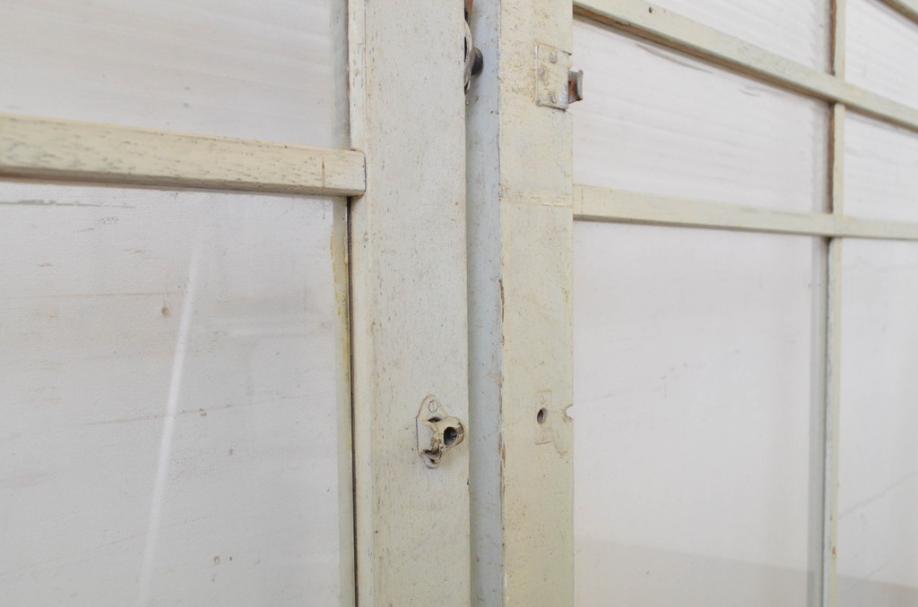 アンティーク建具　レトロな雰囲気たっぷりな背の高い店舗用ガラス戸2枚セット(引き戸)(R-064276)