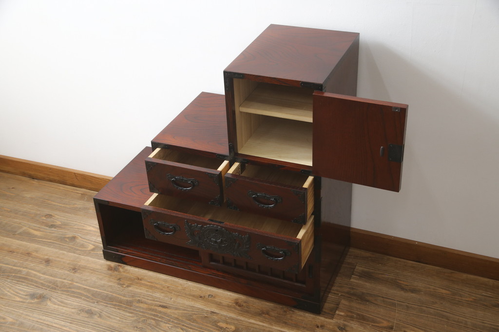 中古　美品　仙台民芸箪笥(仙台箪笥)　欅産業　KC-40R　拭き漆塗りが美しい三尺階段箪笥(和たんす、収納箪笥)(R-072808)