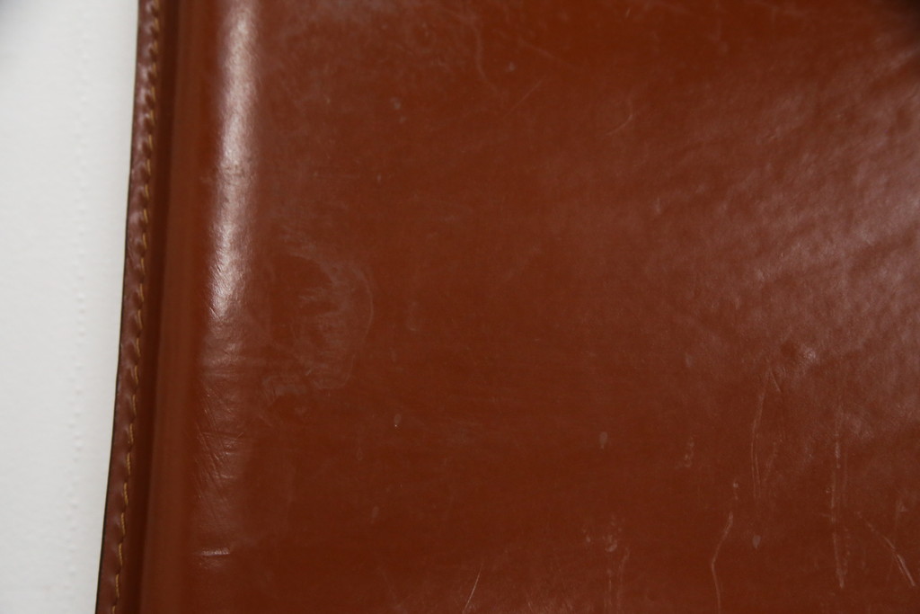 中古　Cassina(カッシーナ)　412　CAB(キャブ)　MARIO BELLINI(マリオベリーニ)　シンプルモダンな空間づくりに活躍するアームレスチェア2脚セット(ダイニングチェア、椅子、イス)(定価2脚で約47万5千円)(R-078800)